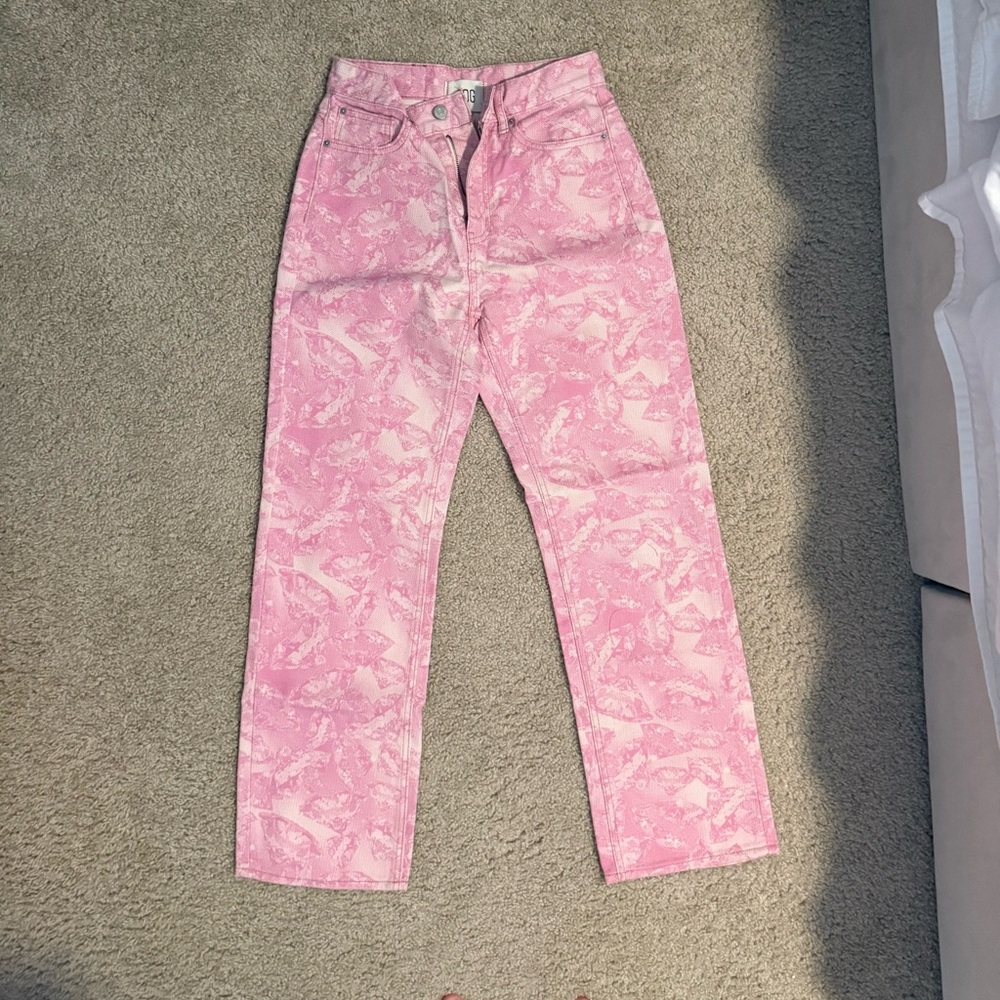 BDG Pink Straight Leg Jeans Fashion-Forward Design